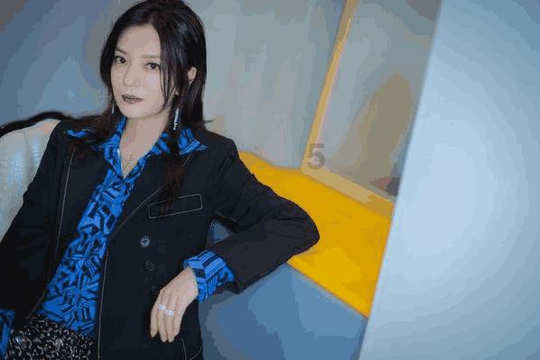 赵乐际同吉布提国民议会议长迪莱塔举行会谈